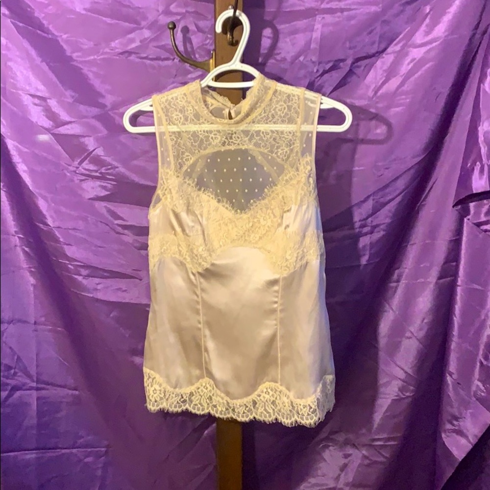 NWT Bebe Alana TNK Lace Top Size Medium